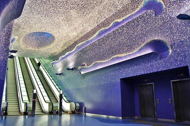 станция метро в неаполе станция метро в неаполе